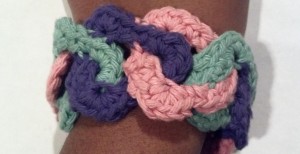 crochet_triangle_link_bracelet