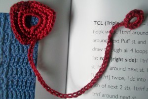 crochet_open_triangle_bookmark