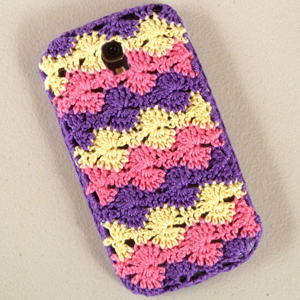 crochet candy wheel phone cover