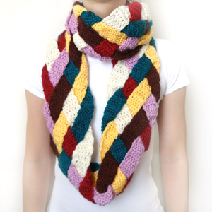 crochet thick braided infiinity scarf
