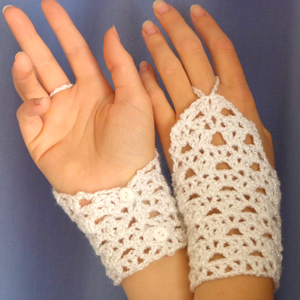 crochet glamour lace wristers