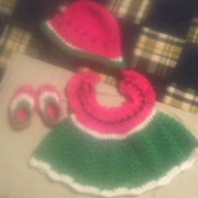 Susanne made this adorable watermelon outfit.