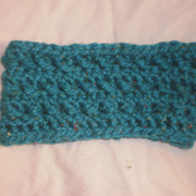 Susanne finished this blue cowl as a gift.