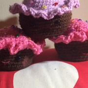 Christine crocheted these 3 cute cupcakes.