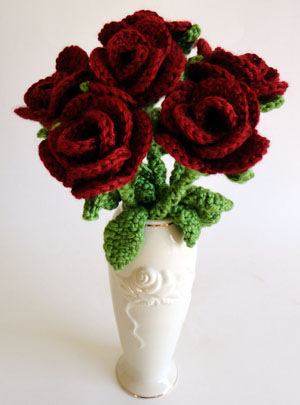 Roseate Rose Vase Free Crochet Pattern - Knot Bad