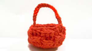 crochet_doll_basket