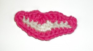 crochet_lipstick_smile