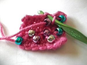 crochet_sc_bead_front_2