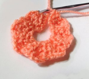 crochet_widthwise_ruffle-twirl_3