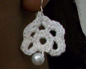 crochet_bit_of_honey_earrings