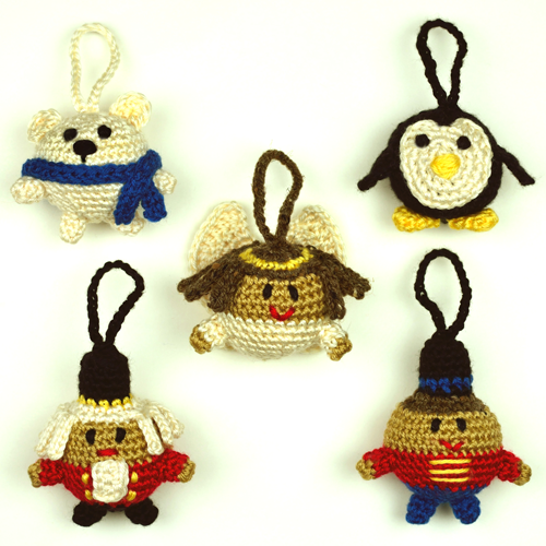 crochet-christmas-character-ball-ornaments-2