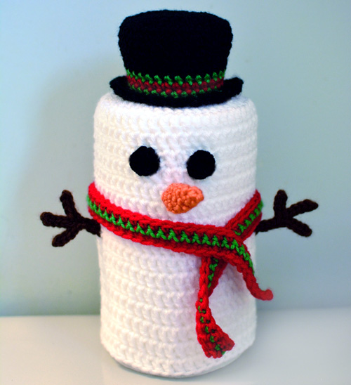 crochet-snowman-toilet-paper-roll-cover