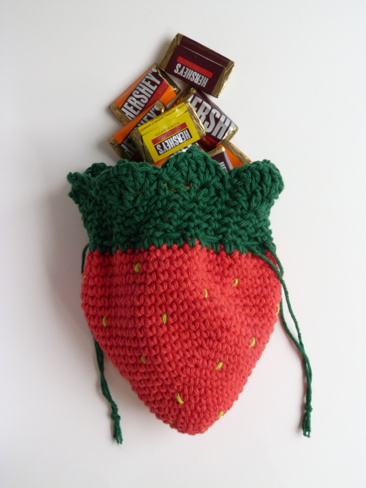 🍓Cute Strawberry Pouch Bag | Cute Aesthetic crochet Bag 🍓 - YouTube